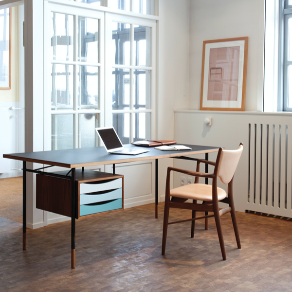 フィン・ユール
NYHAVN DESK（ニューハウンデスク）